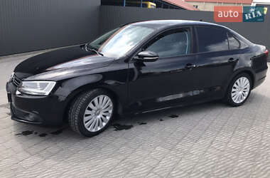 Седан Volkswagen Jetta 2011 в 