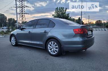 Седан Volkswagen Jetta 2011 в Днепре