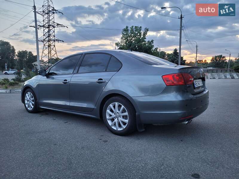 Volkswagen Jetta 2011