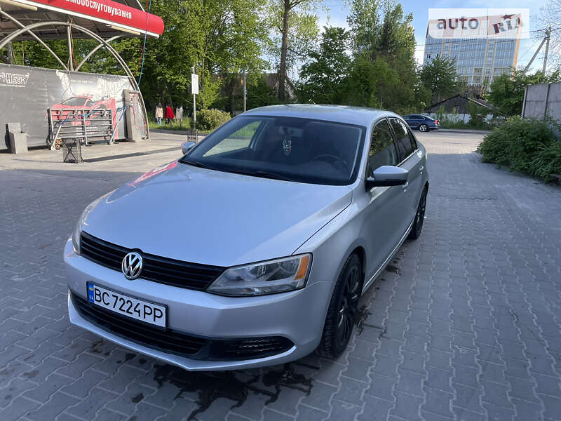 Седан Volkswagen Jetta 2011 в Львове