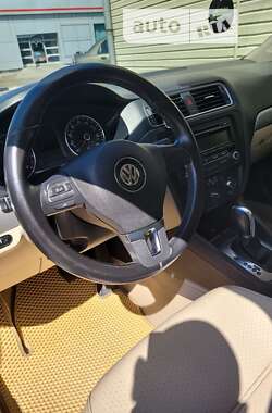 Седан Volkswagen Jetta 2013 в Полтаві