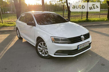 Седан Volkswagen Jetta 2015 в Звягелі