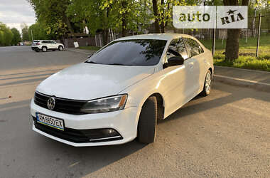 Седан Volkswagen Jetta 2015 в Звягелі