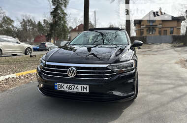 Седан Volkswagen Jetta 2019 в Буче