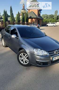 Седан Volkswagen Jetta 2007 в Днепре