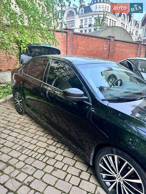 Седан Volkswagen Jetta 2016 в Києві