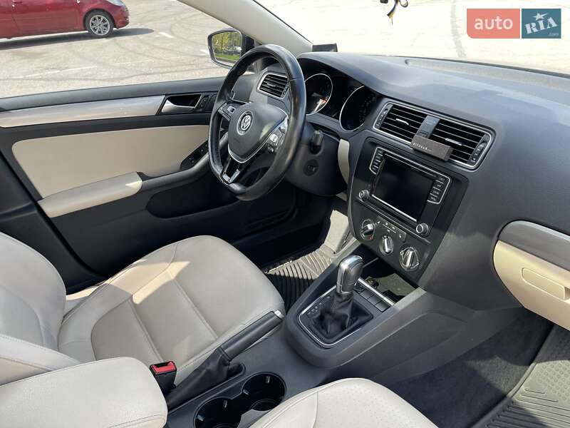 Седан Volkswagen Jetta 2017 в Киеве