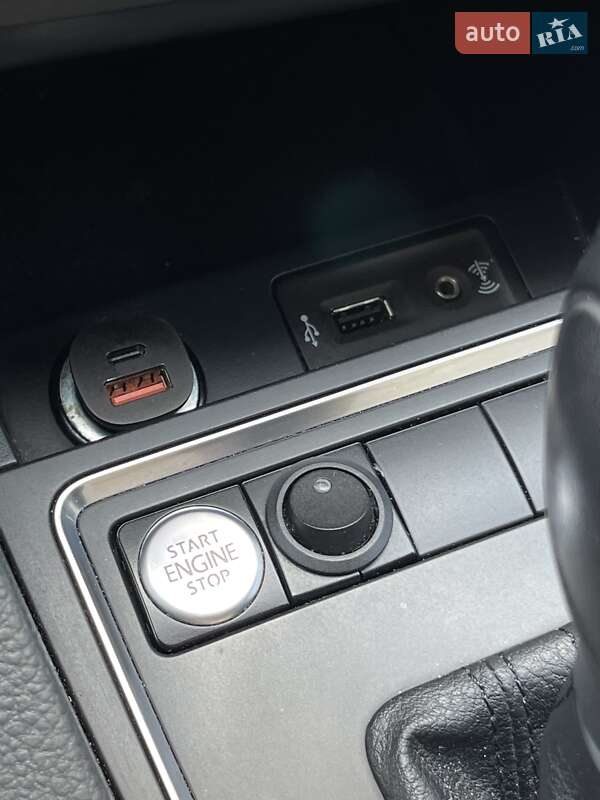 Седан Volkswagen Jetta 2017 в Киеве