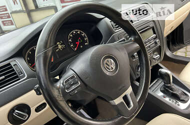 Седан Volkswagen Jetta 2011 в Дрогобичі