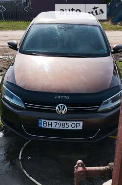 Седан Volkswagen Jetta 2011 в Окнах