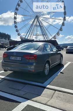 Седан Volkswagen Jetta 2014 в Ивано-Франковске