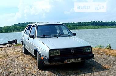Седан Volkswagen Jetta 1986 в Перечине