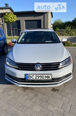 Седан Volkswagen Jetta 2017 в Львове