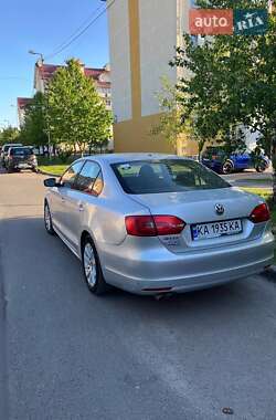 Седан Volkswagen Jetta 2014 в Львове