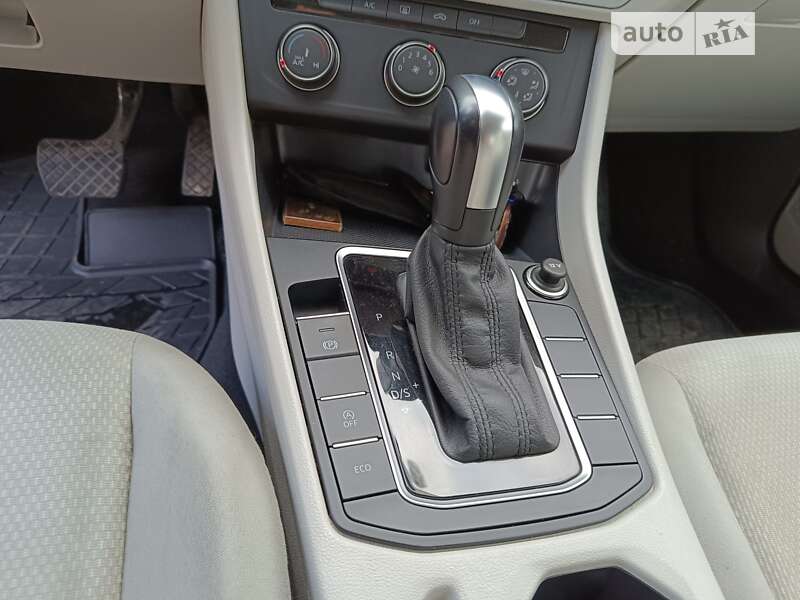 Седан Volkswagen Jetta 2019 в Фастове