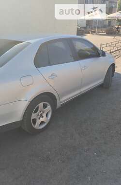 Седан Volkswagen Jetta 2006 в Кривом Роге