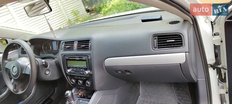 Седан Volkswagen Jetta 2014 в Умані фото 35 Седан Volkswagen Jetta 2014 в Умані