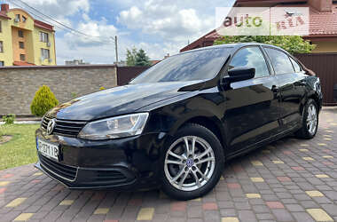 Седан Volkswagen Jetta 2014 в Львове