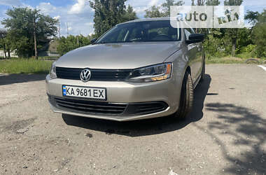 Седан Volkswagen Jetta 2014 в Києві