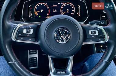 Седан Volkswagen Jetta 2019 в Львові