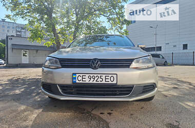 Седан Volkswagen Jetta 2014 в Черновцах