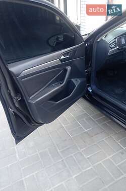 Седан Volkswagen Jetta 2018 в 