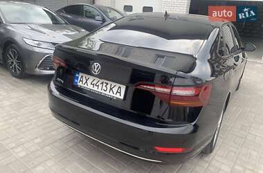 Седан Volkswagen Jetta 2018 в 