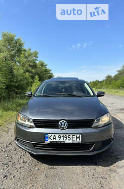 Седан Volkswagen Jetta 2010 в Баре