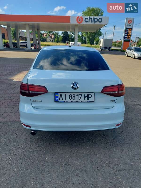 Седан Volkswagen Jetta 2016 в Мостиске