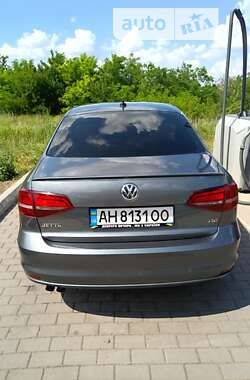 Седан Volkswagen Jetta 2016 в Добропіллі