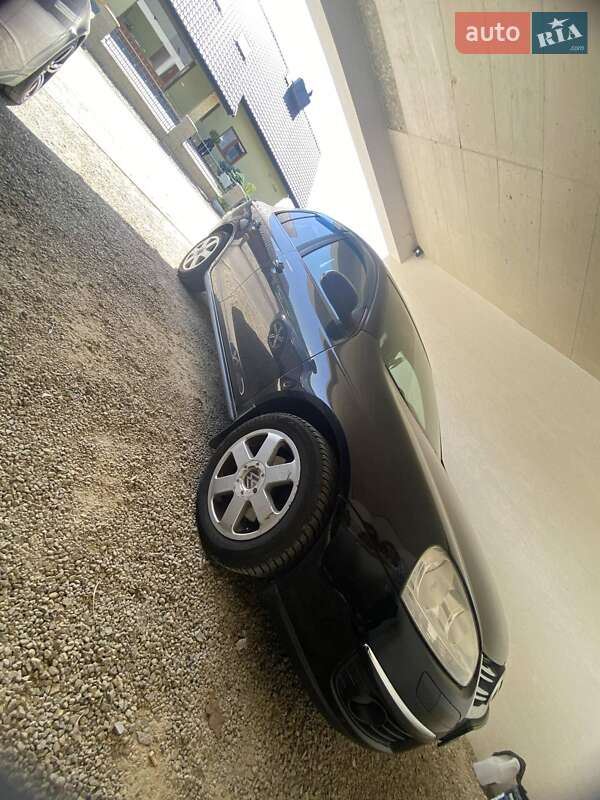 Седан Volkswagen Jetta 2006 в Хусте