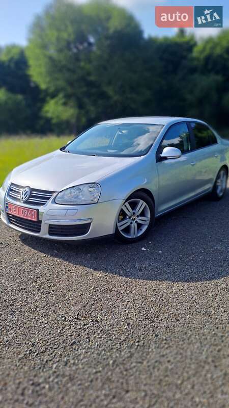 Седан Volkswagen Jetta 2006 в 