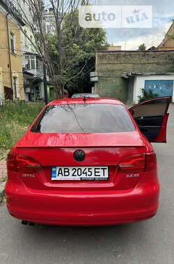 Седан Volkswagen Jetta 2013 в Києві