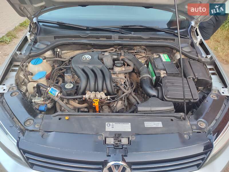 Седан Volkswagen Jetta 2014 в Ивано-Франковске