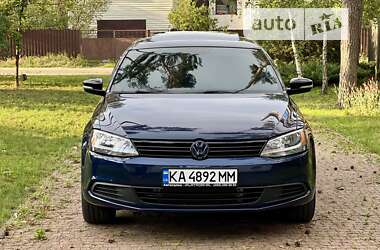 Седан Volkswagen Jetta 2014 в Києві