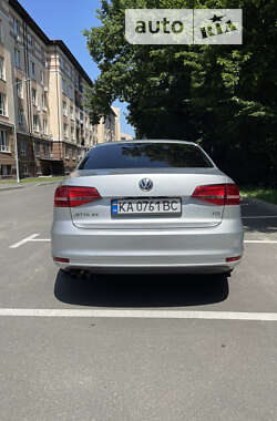 Седан Volkswagen Jetta 2014 в Києві