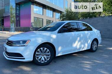 Седан Volkswagen Jetta 2015 в Чернигове