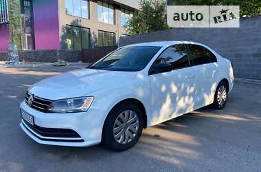 Седан Volkswagen Jetta 2015 в Чернигове