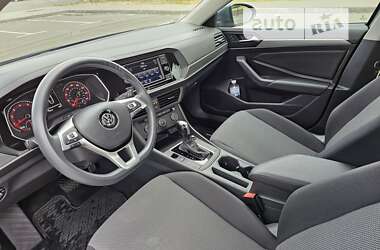 Седан Volkswagen Jetta 2020 в Києві