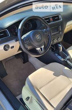 Седан Volkswagen Jetta 2013 в Киеве