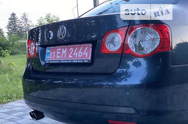 Седан Volkswagen Jetta 2008 в Староконстантинове