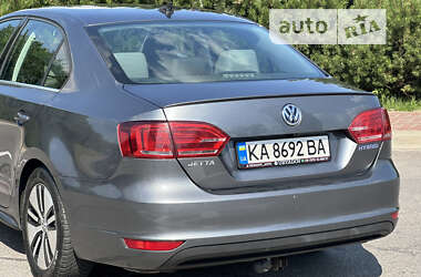 Седан Volkswagen Jetta 2013 в Києві