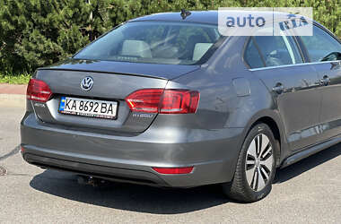 Седан Volkswagen Jetta 2013 в Києві