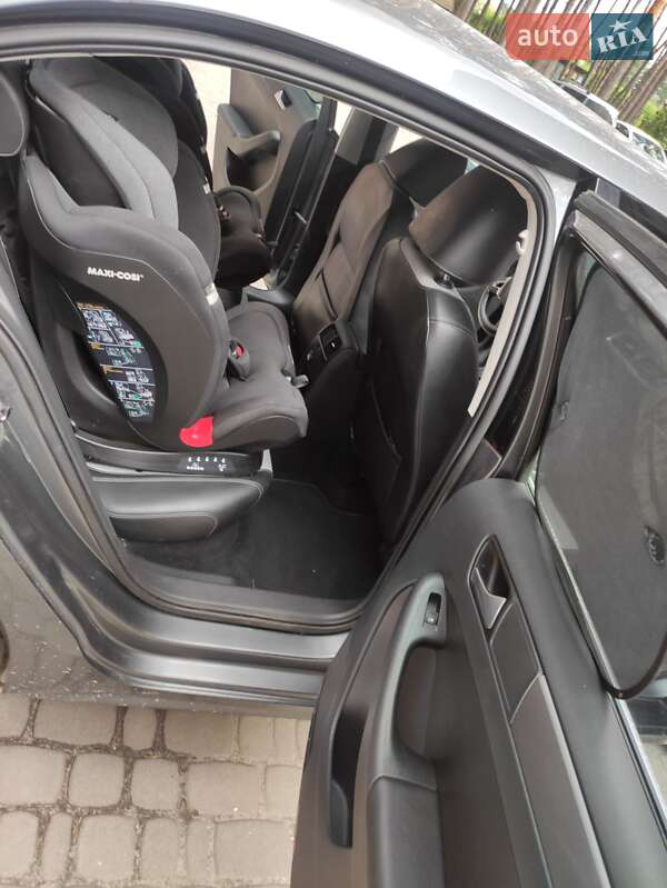 Седан Volkswagen Jetta 2012 в Львове