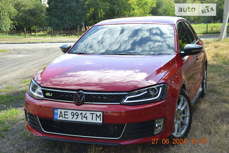 Седан Volkswagen Jetta 2012 в Дніпрі