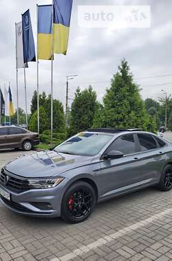 Седан Volkswagen Jetta 2019 в Днепре