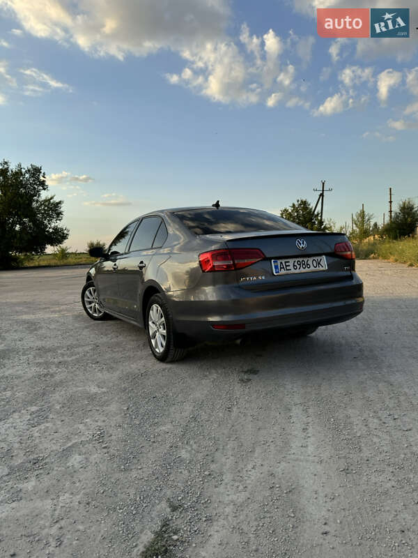 Седан Volkswagen Jetta 2015 в Кривом Роге