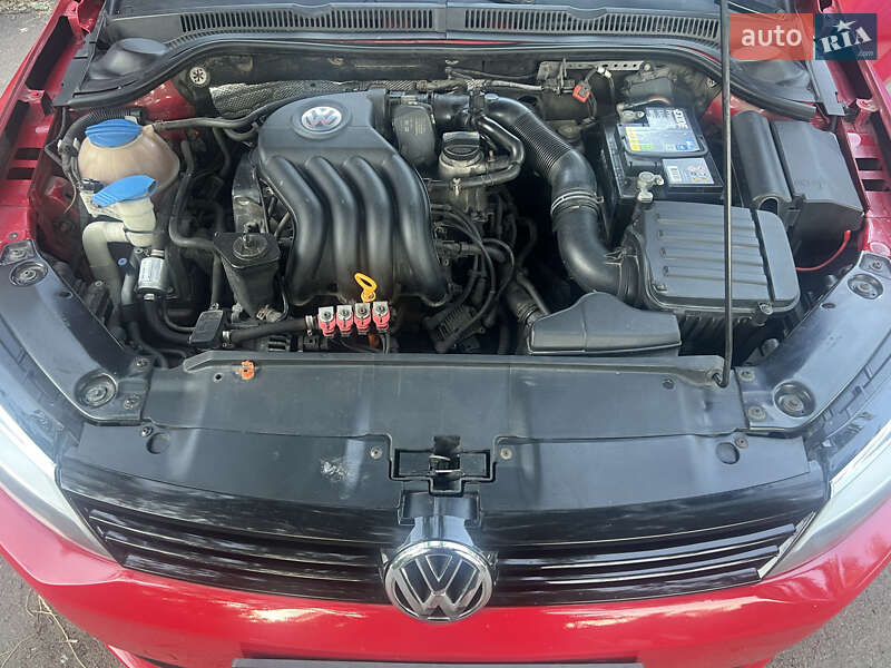 Седан Volkswagen Jetta 2012 в Києві