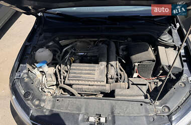Седан Volkswagen Jetta 2016 в 