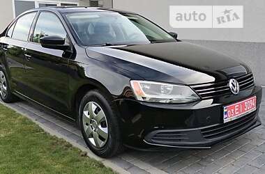 Седан Volkswagen Jetta 2013 в Дубні